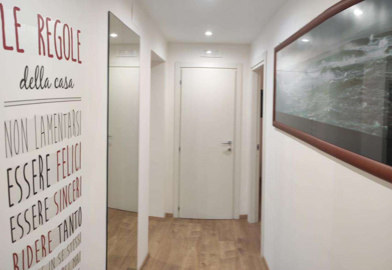 New Little House Otel Napoli Dış mekan fotoğraf