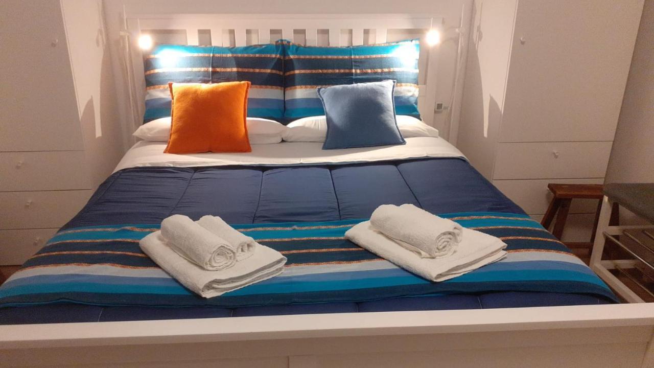 New Little House Otel Napoli Dış mekan fotoğraf